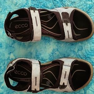 ECCO Womens Walking/Hiking Shoe Size 9